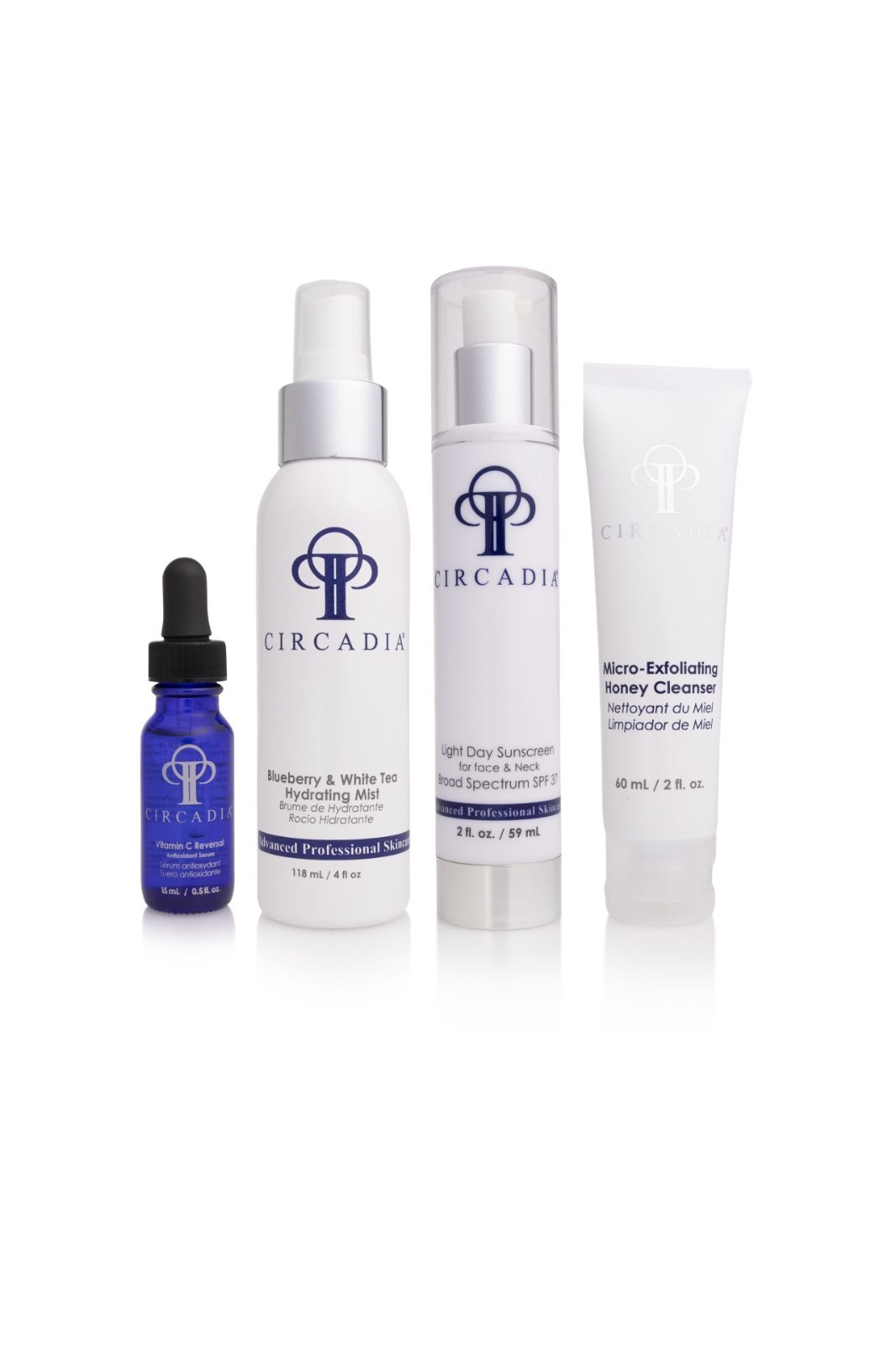 Vier Circadia Produkte für Feuchtigkeit und Schutz: Vitamin C Reversal Serum, Blueberry & White Tea Hydrating Mist, Light Day Sunscreen SPF 37 und Micro-Exfoliating Honey Cleanser